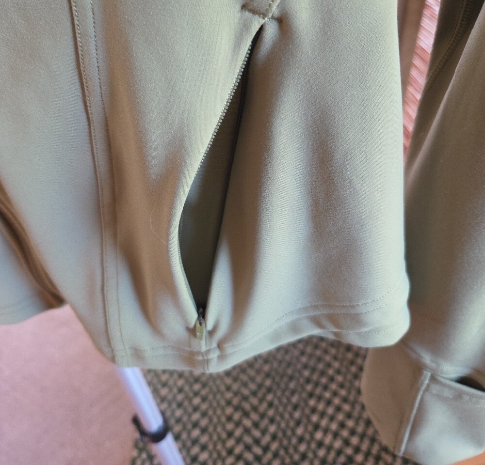 Lululemon InStill Zip-Up Jacket - Picture 3 of 8